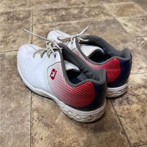 LMen’s foot joy, saddle golf shoes. Size 6